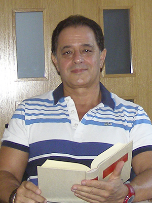 Alejandro Khan
